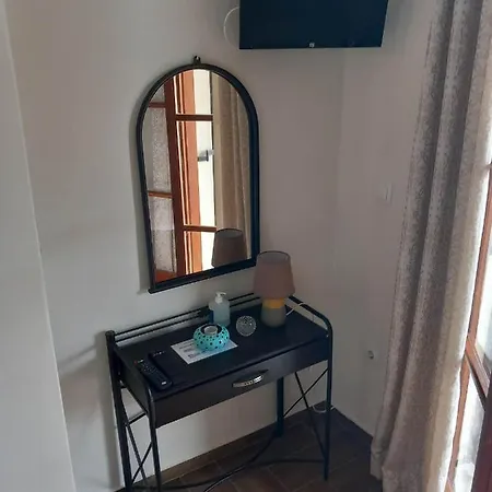 Elina * Μπατσί